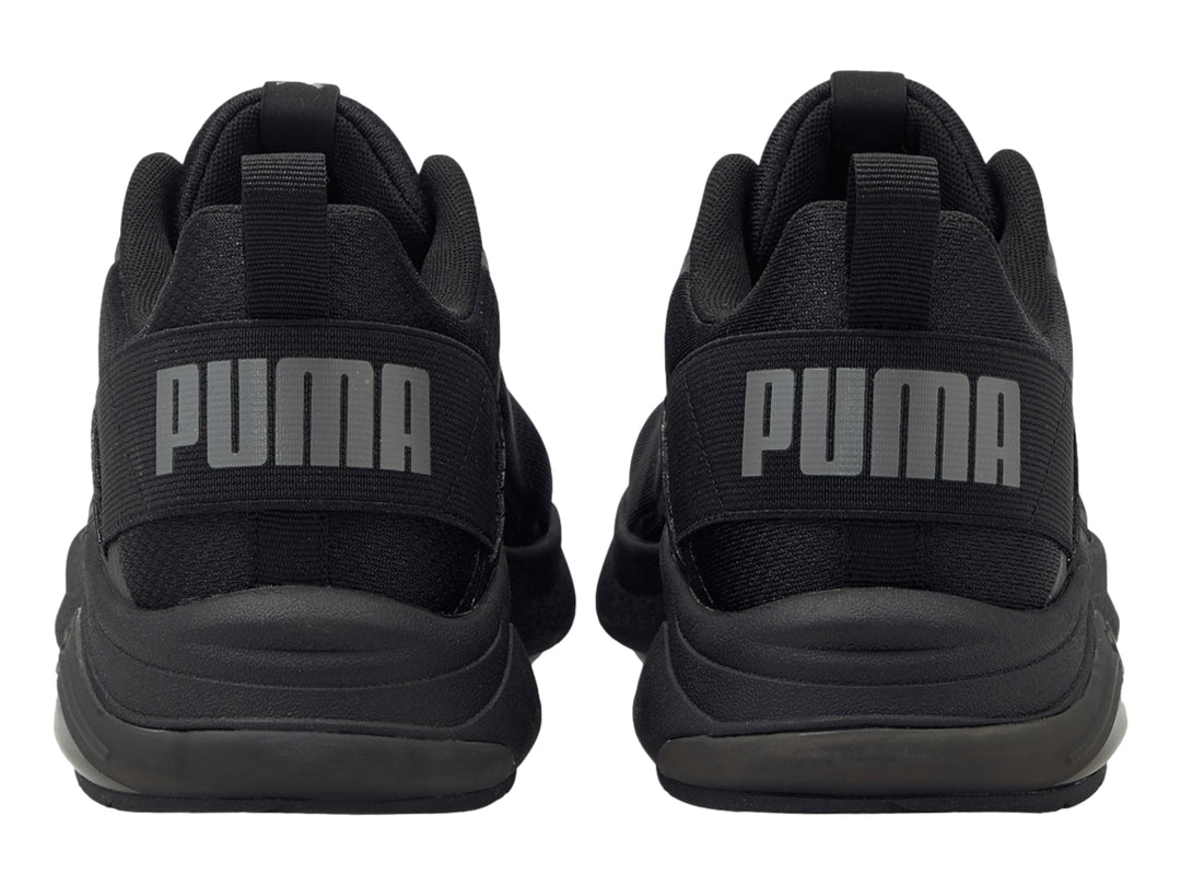 Tenis deportivos PUMA color negro total con malla transpirable y suela cómoda.