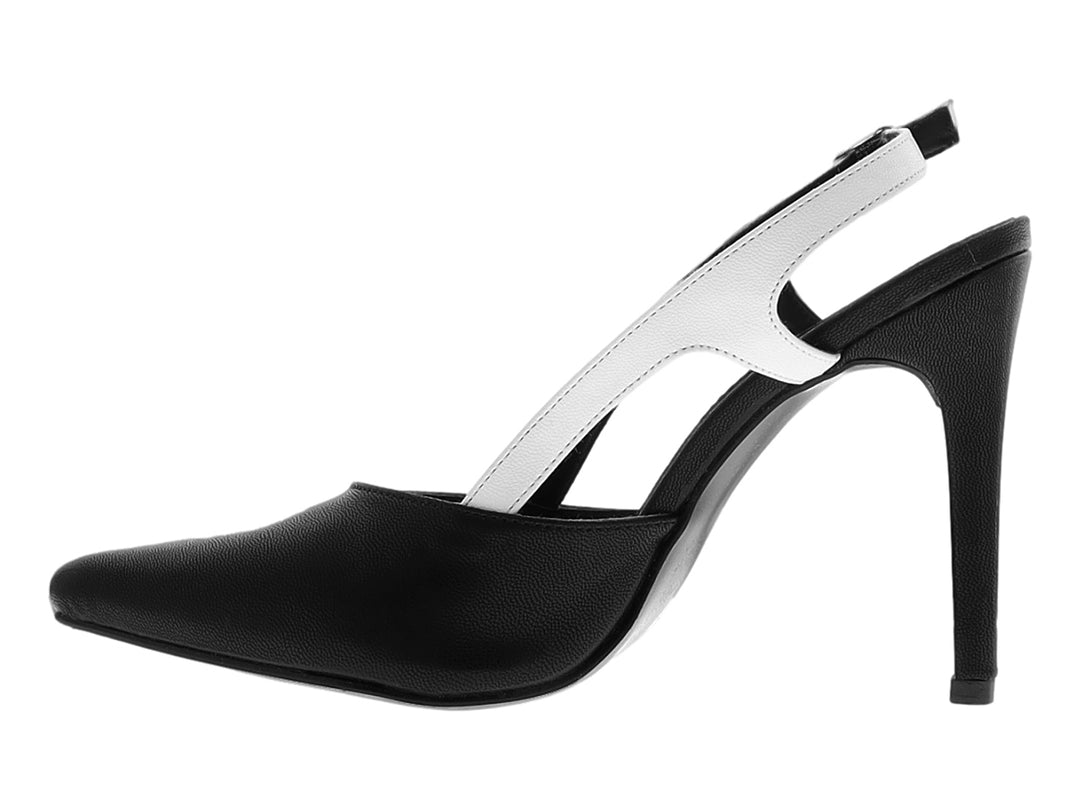 Zapato de tacón alto para mujer en color negro con detalle blanco en la correa trasera y punta cerrada.