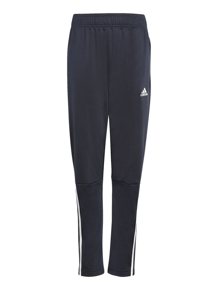 Conjunto deportivo Adidas compuesto por chaqueta azul con rayas blancas y pantalón negro con rayas laterales blancas.