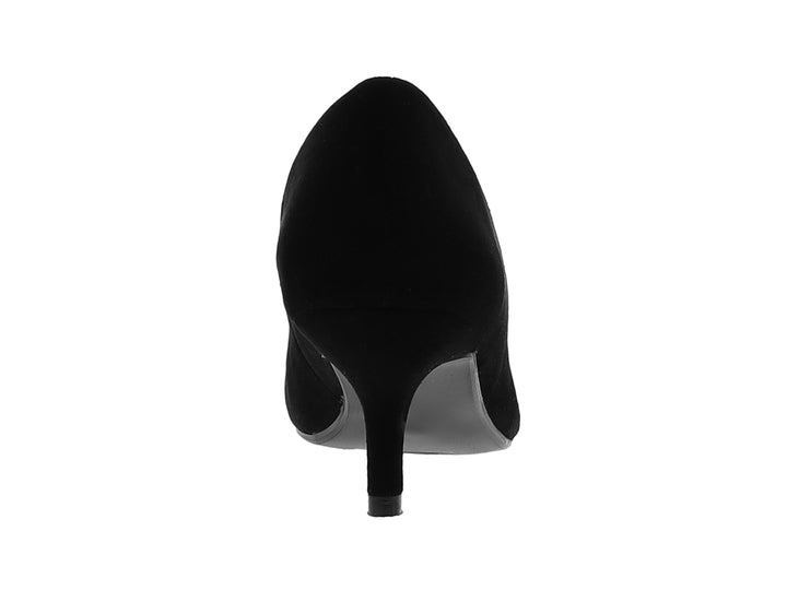 Zapato de tacón medio color negro con acabado mate y punta redondeada para mujer.