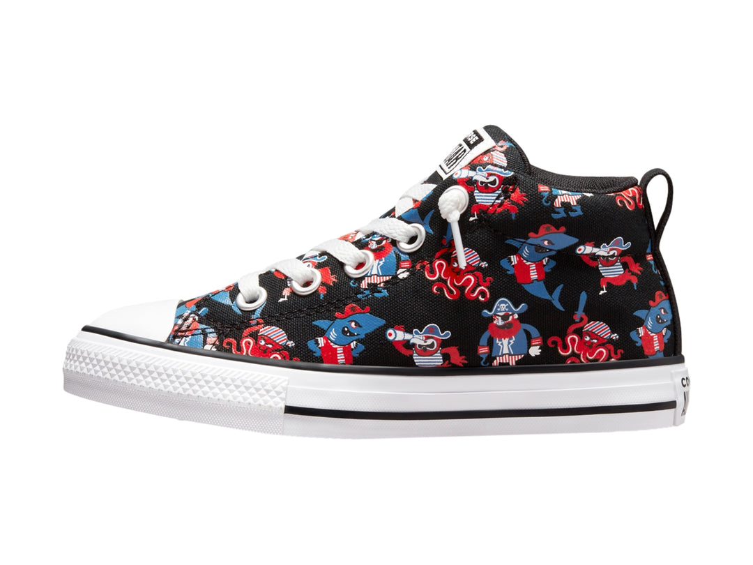 Tenis Converse Chuck Taylor All Star Mid para niño en color negro con estampado multicolor de personajes y suela blanca.