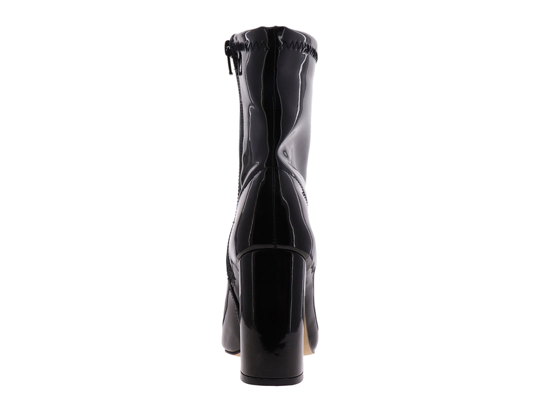 Botín negro de charol con tacón grueso y punta afilada para mujer.