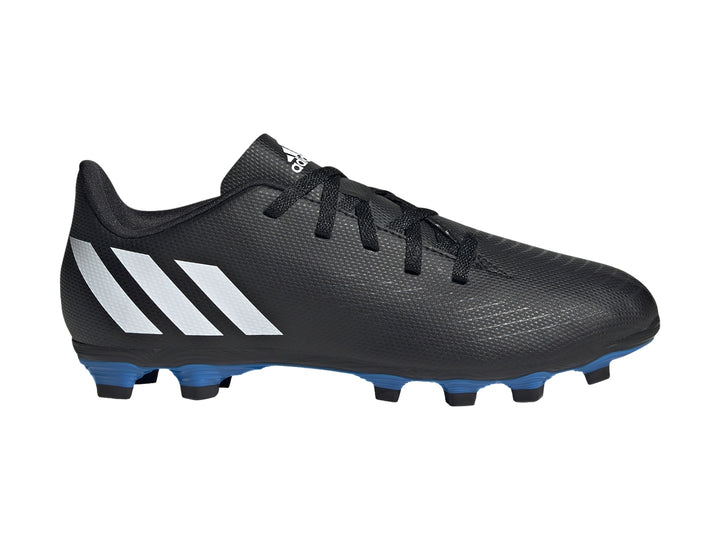 Zapato de fútbol Adidas Predator Edge.4 FXG en color negro con franjas blancas y suela azul.