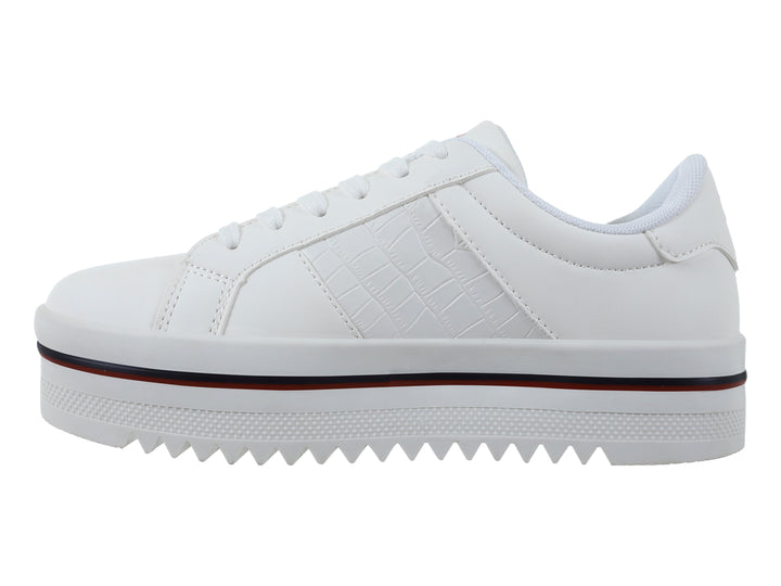 Tenis blancos K-SWISS ZULIK V con suela de plataforma gruesa y detalle en línea roja oscura.