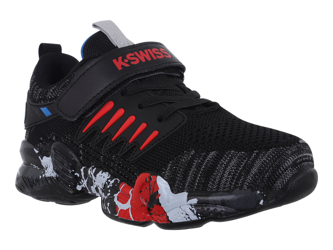 Tenis deportivos K-SWISS BLINK color negro con detalles rojos y blancos y correa ajustable.
