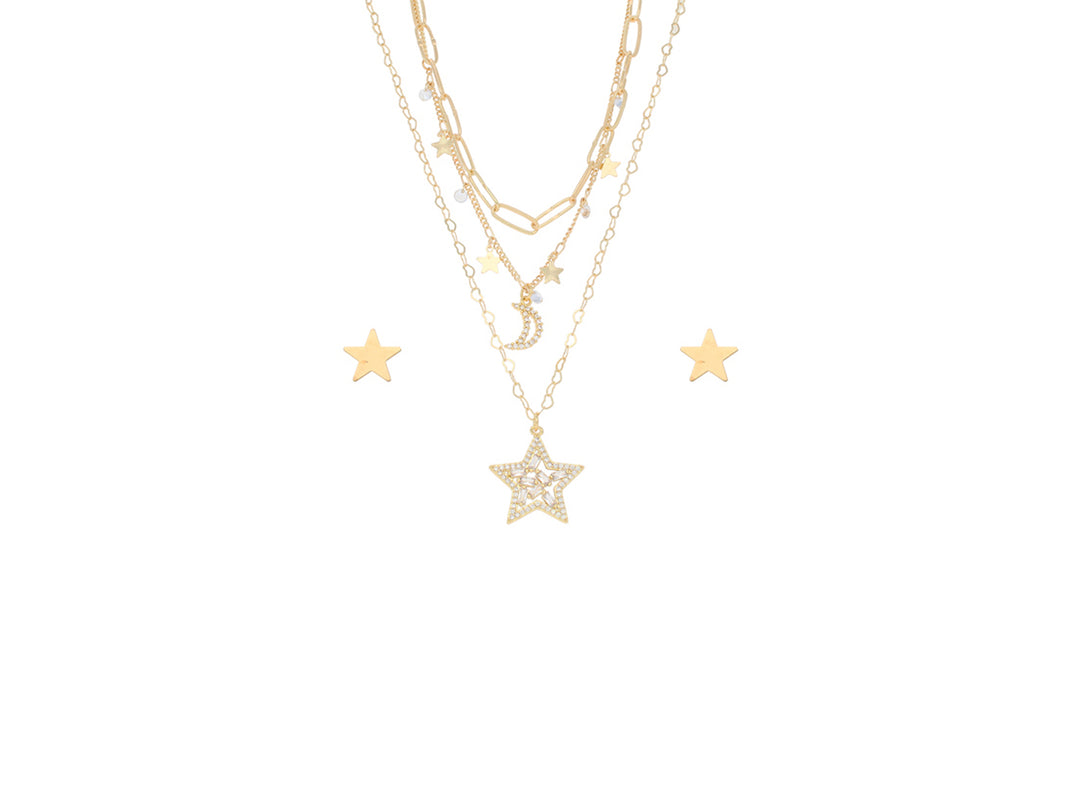 Conjunto de collares en capas color oro con dijes de estrellas y luna.