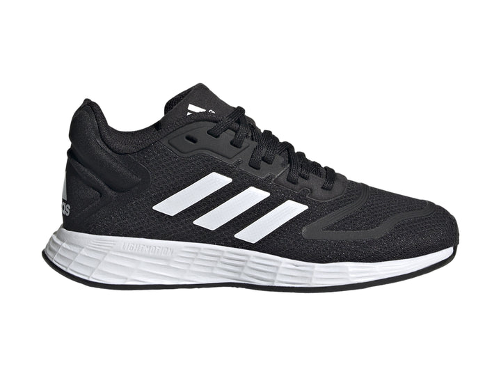 Tenis deportivos Adidas Duramo 10 color negro con detalles y suela en color blanco.