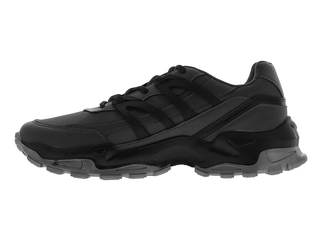 Tenis deportivos Clasben Tracki G en color negro con suela gris y detalles sintéticos.