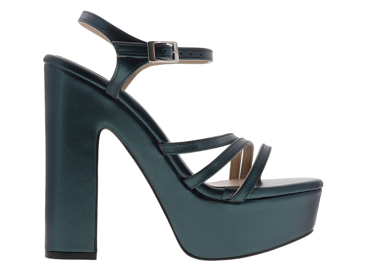 Sandalia de plataforma color verde oscuro con tacón grueso y correas cruzadas para mujer.