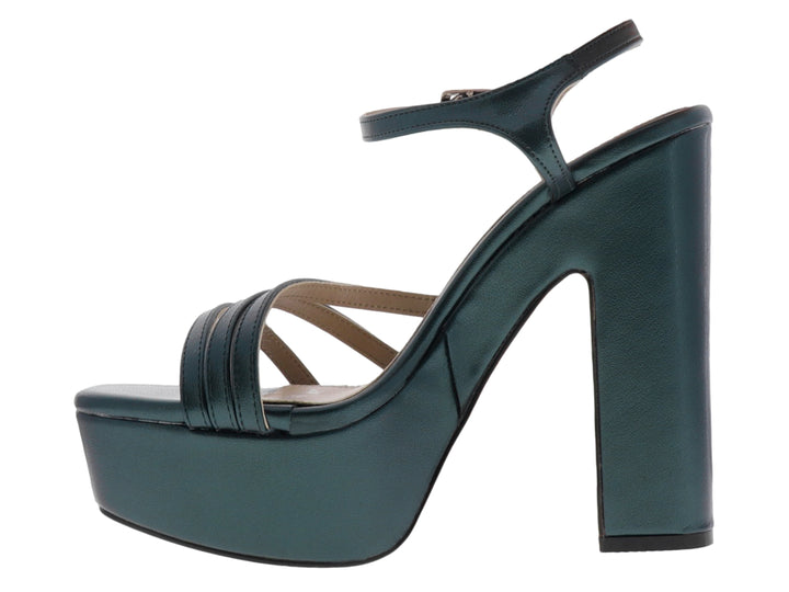 Sandalia de plataforma color verde oscuro con tacón grueso y correas cruzadas para mujer.