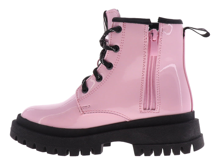 Botas de charol rosa pastel con plataforma negra y diseño de Minnie Mouse para niña.