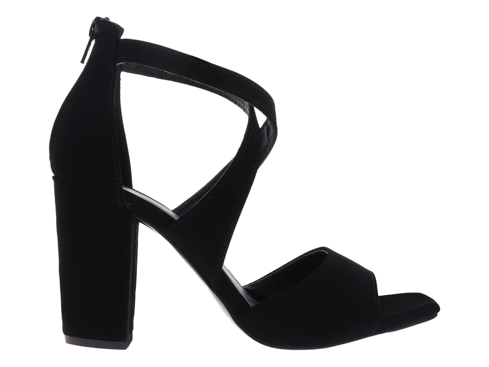 Sandalia de tacón grueso color negro con tiras cruzadas al tobillo y punta abierta para mujer.