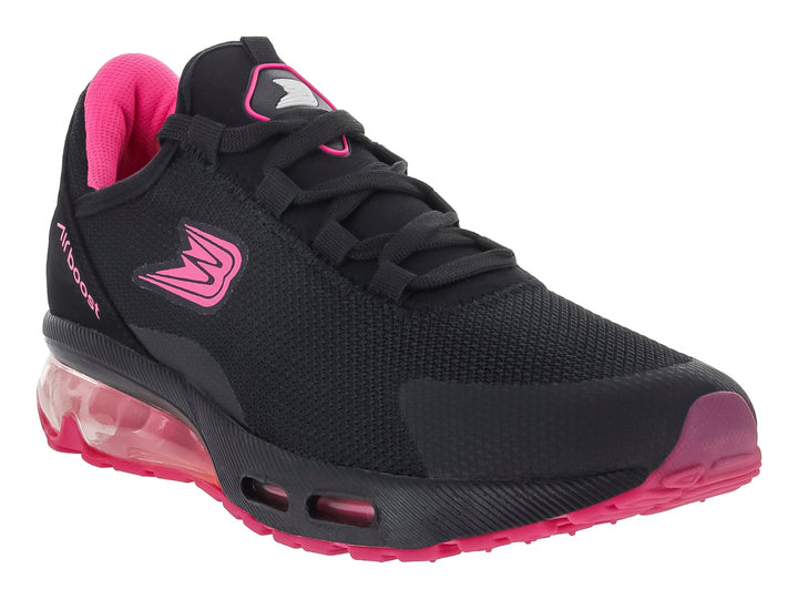 Tenis deportivos marca Boost en color negro con detalles y suela amortiguada en color fucsia.