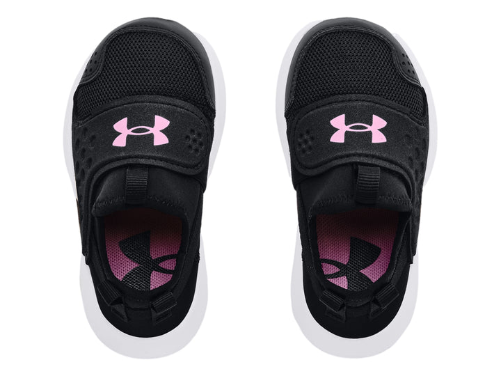 Tenis deportivos Under Armour color negro con suela blanca y diseño slip-on.