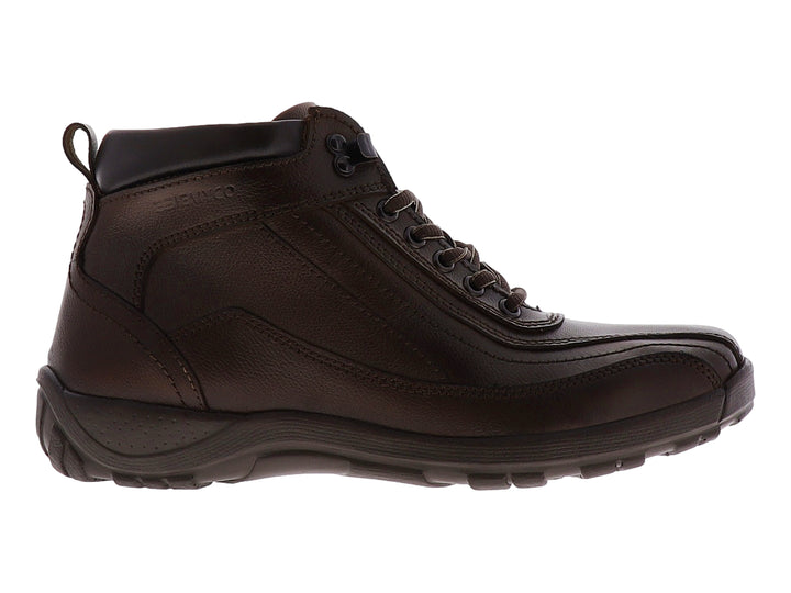 Bota casual de cuero color café oscuro con agujetas y suela gruesa para hombre.