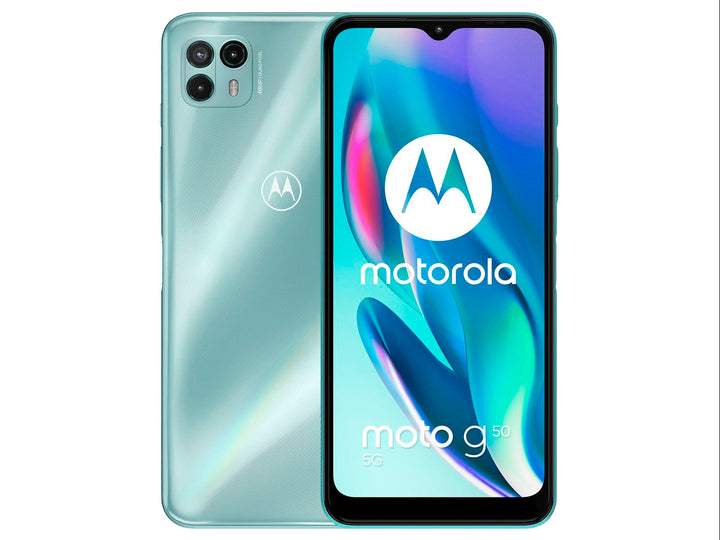 Teléfono inteligente Motorola Moto G50 en color verde, vista frontal y posterior sobre fondo blanco.