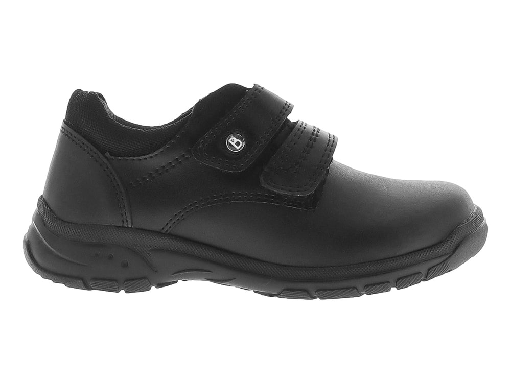 Zapato infantil color negro con cierre de velcro y suela gruesa.