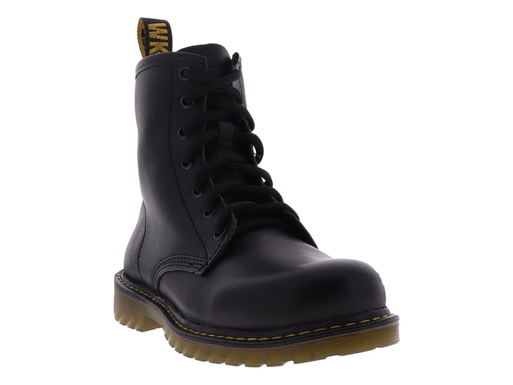 Botas Marco Delli modelo Montana en color negro de cuero liso con agujetas y suela robusta.