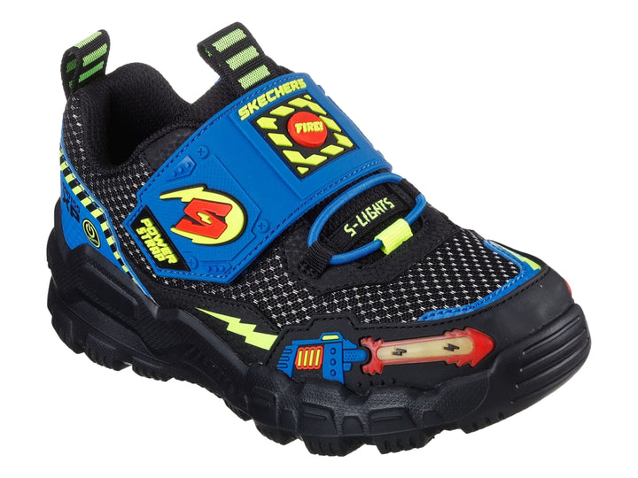 Tenis deportivos SKECHERS para niño en color negro y azul con detalles en amarillo lima y naranja.