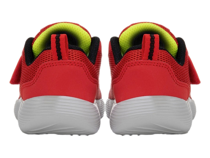 Tenis deportivos Skechers para niño en color rojo con suela blanca y detalles en negro y amarillo.
