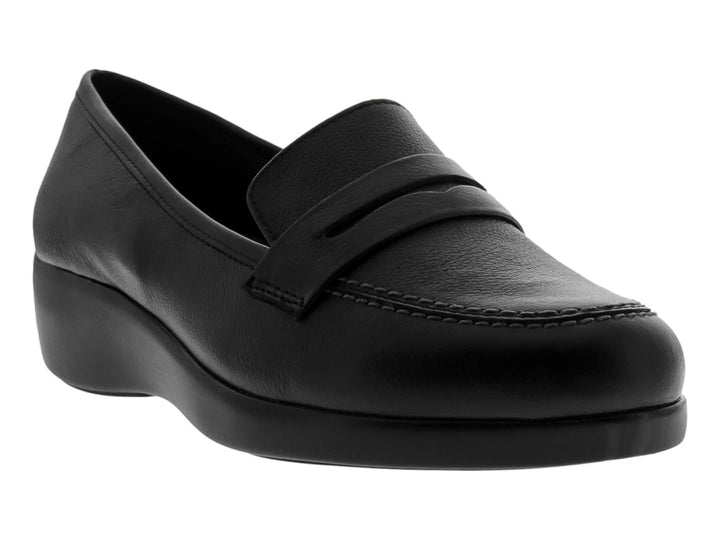 Zapato plano tipo mocasín color negro de la marca Vicenza, con diseño clásico y suela cómoda.