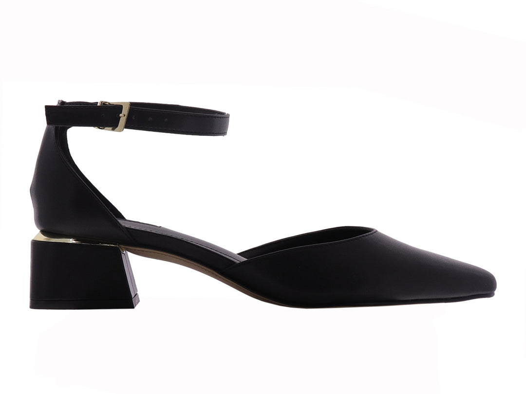 Zapatilla casual color negro con tacón cuadrado y correa al tobillo para mujer