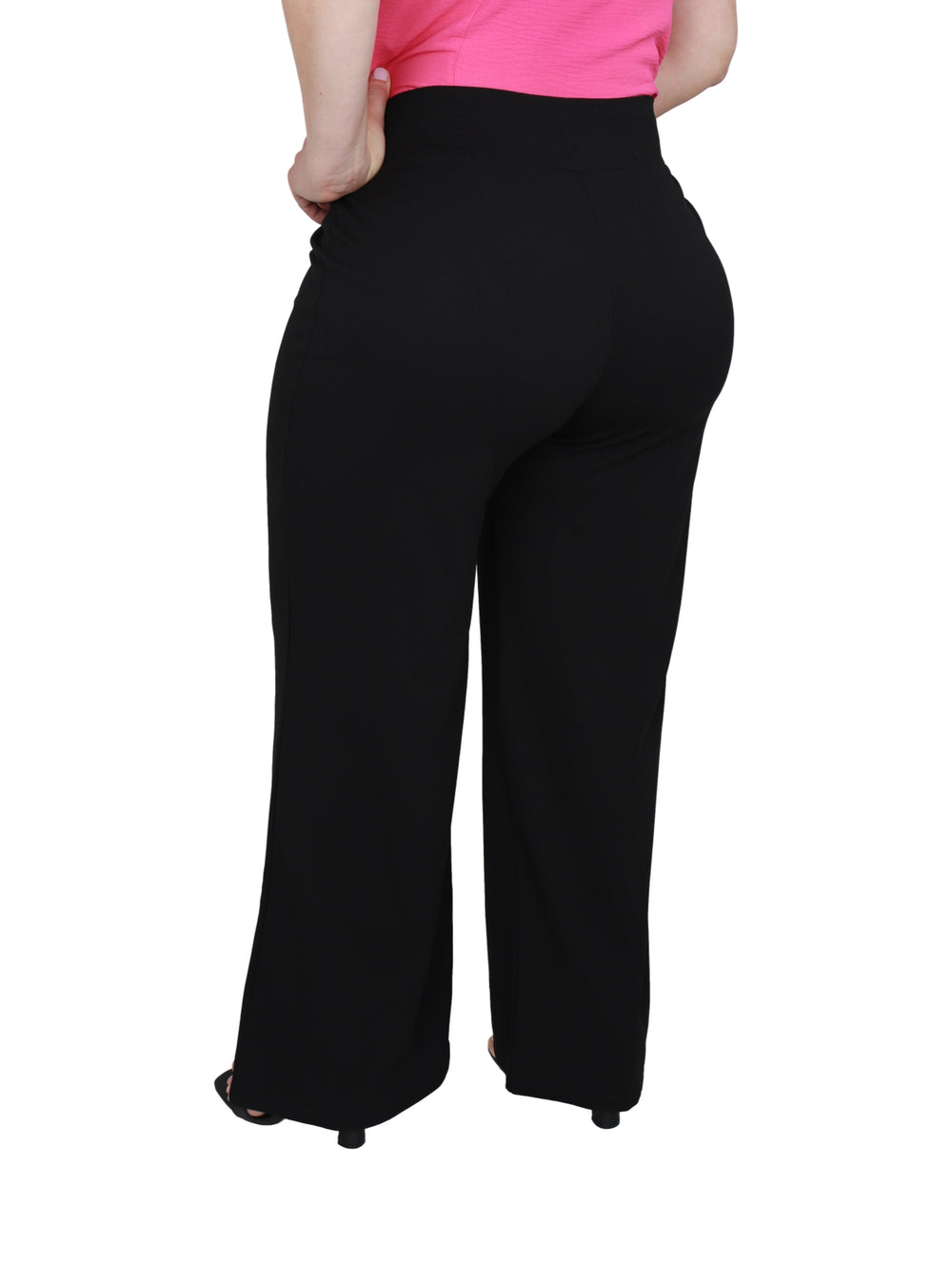 Pantalón recto de maternidad color negro con cintura alta.