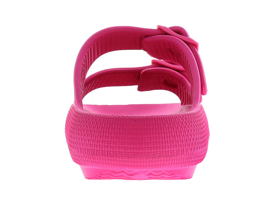 Sandalia infantil de color fucsia con dos correas ajustables y hebillas, fabricada en material sintético texturizado.