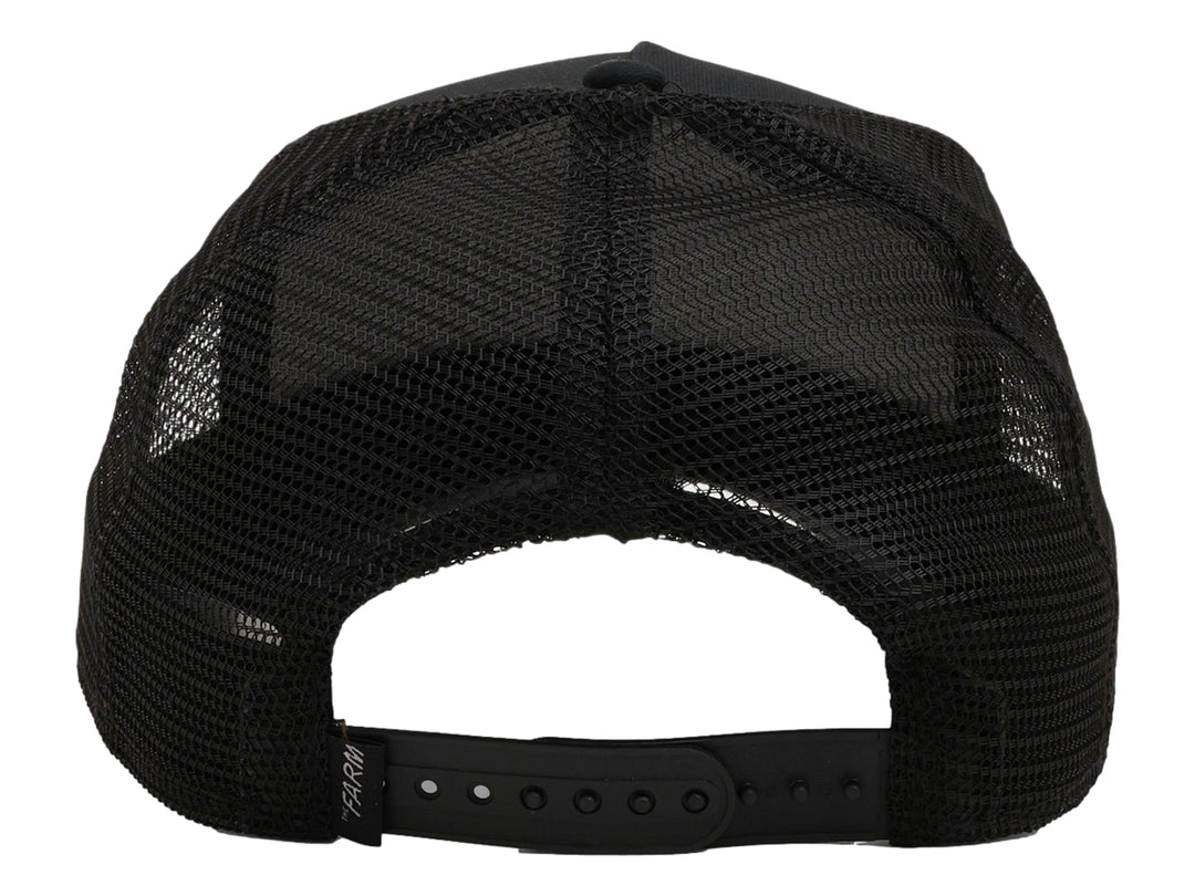 Gorra Goorin Bros blanca y negra con parche frontal de leopardo y malla trasera.