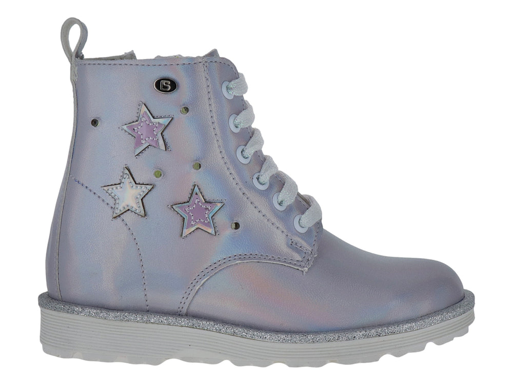 Botas infantiles color lila brillante con detalles de estrellas y cordones.