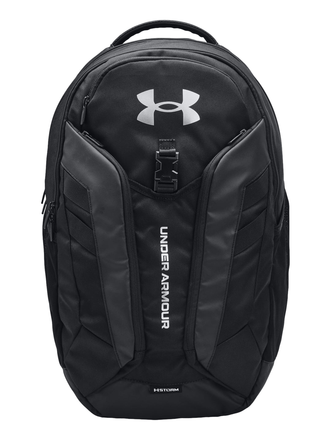 Mochila Under Armour Hustle Pro en color negro con logotipo plateado y diseño deportivo.