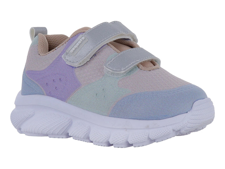 Tenis deportivos infantiles multicolor en tonos pastel con cierre de velcro y suela blanca.