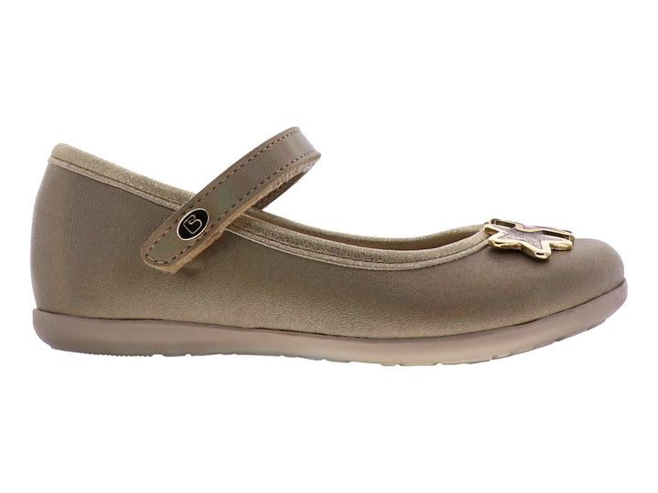 Zapato dorado para bebé con detalles de estrellas en la punta y correa ajustable.