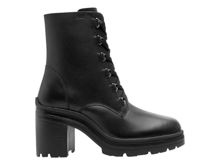 Bota negra de cuero para mujer con agujetas y tacón grueso cuadrado sobre fondo blanco.