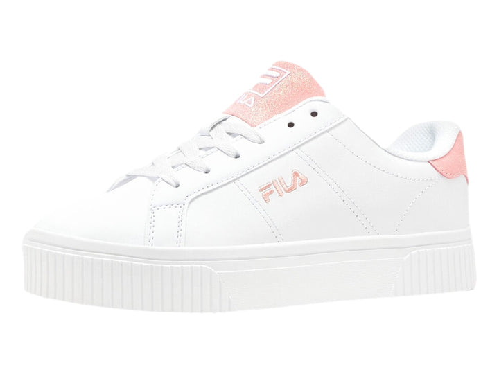 Tenis FILA blancos con detalles en rosa y suela de plataforma blanca.