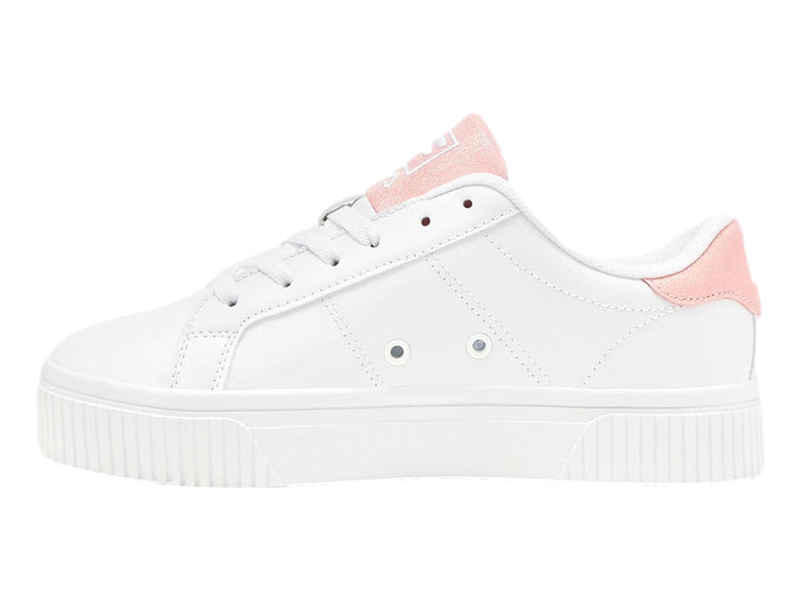 Tenis FILA blancos con detalles en rosa y suela de plataforma blanca.