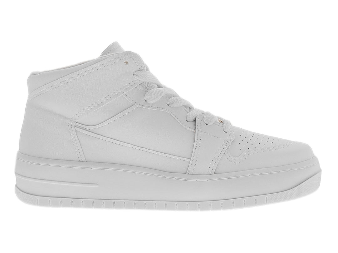 Tenis Vizzano color blanco con detalles dorados, diseño casual y suela plana sobre fondo blanco.