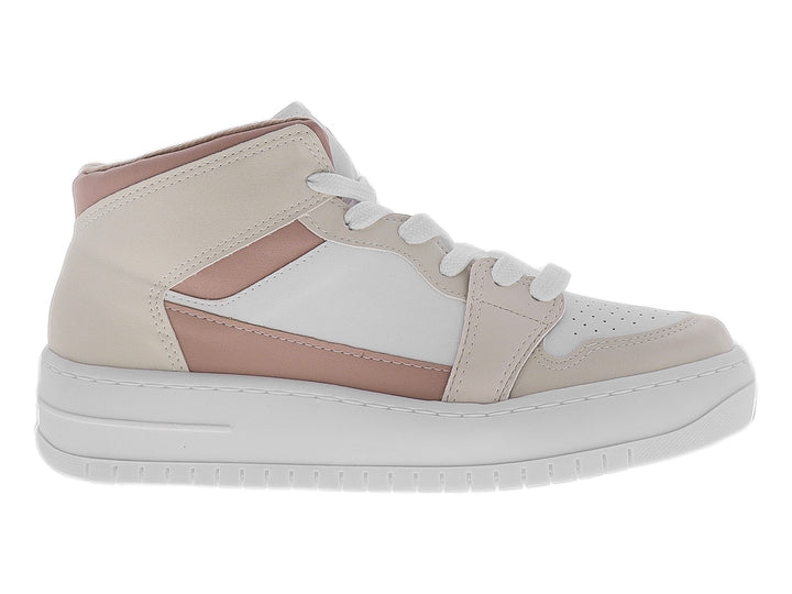 Tenis de caña alta en colores blanco, beige y rosa con suela blanca gruesa.