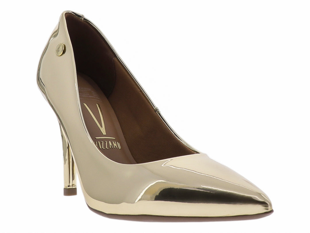 Zapatilla de tacón alto color dorado brillante marca Vizzano con punta fina.