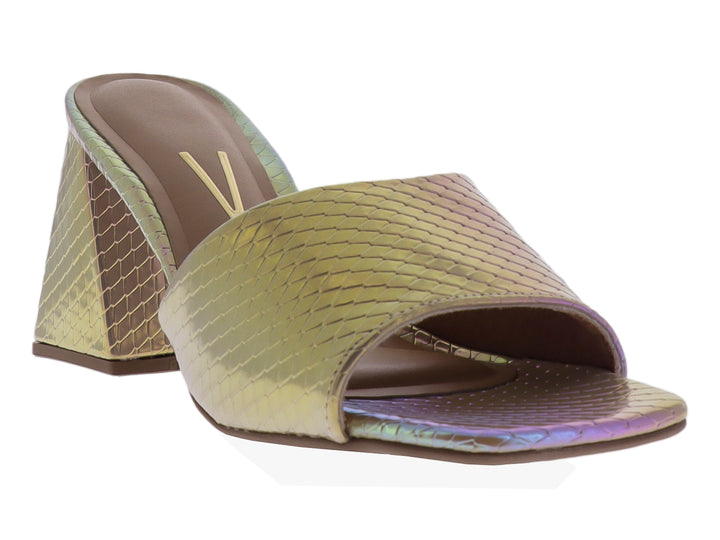 Sandalia Vizzano de tacón bloque en color beige holográfico con textura de piel de serpiente y banda ancha.