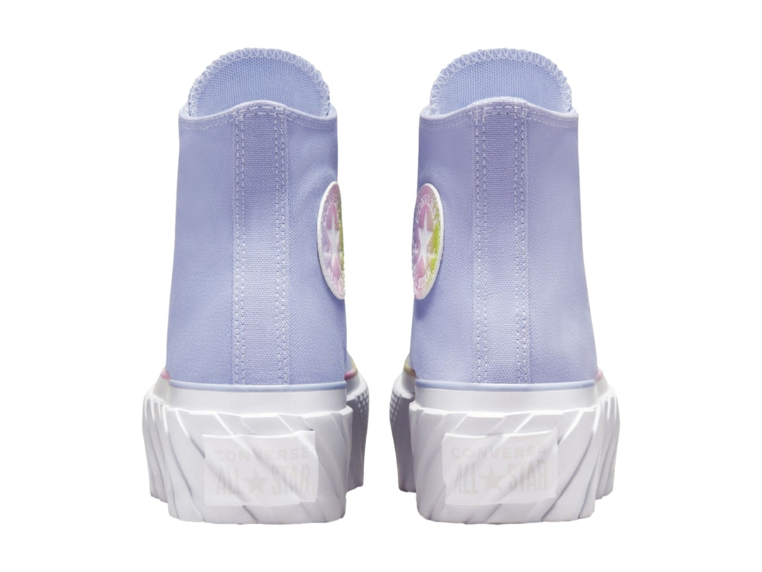Tenis Converse Chuck Taylor All Star Lift 2X HI color morado claro con suela blanca de plataforma alta.