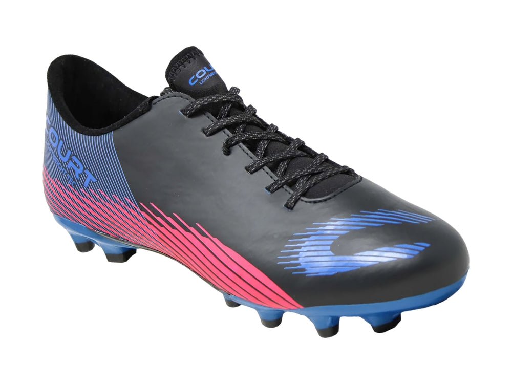 Zapato de fútbol COURT color negro con rayas rosas y suela azul con tacos.