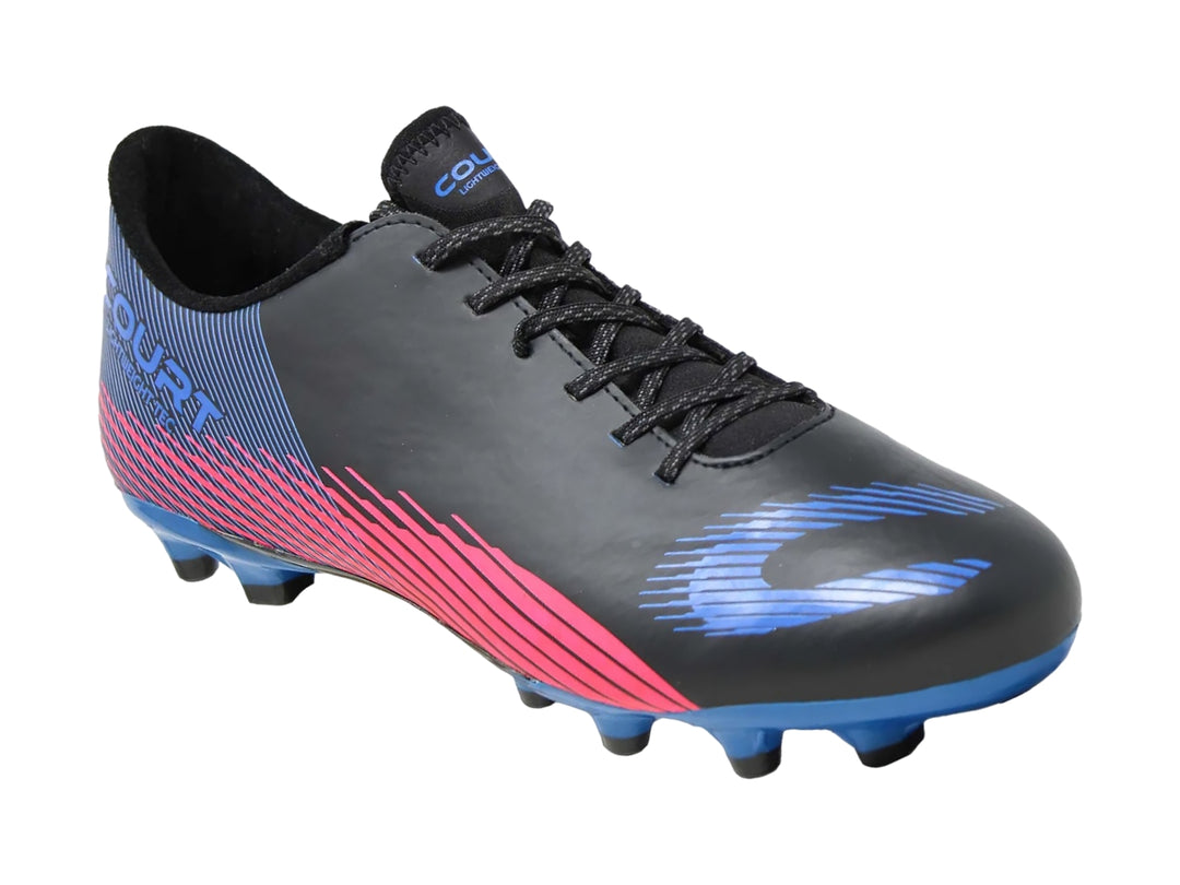 Zapato de fútbol COURT color negro con rayas rosas y suela azul con tacos.