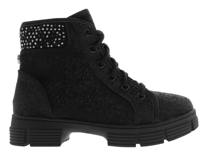 Botín negro para niños de Steve Madden con suela gruesa y detalles brillantes en el talón.
