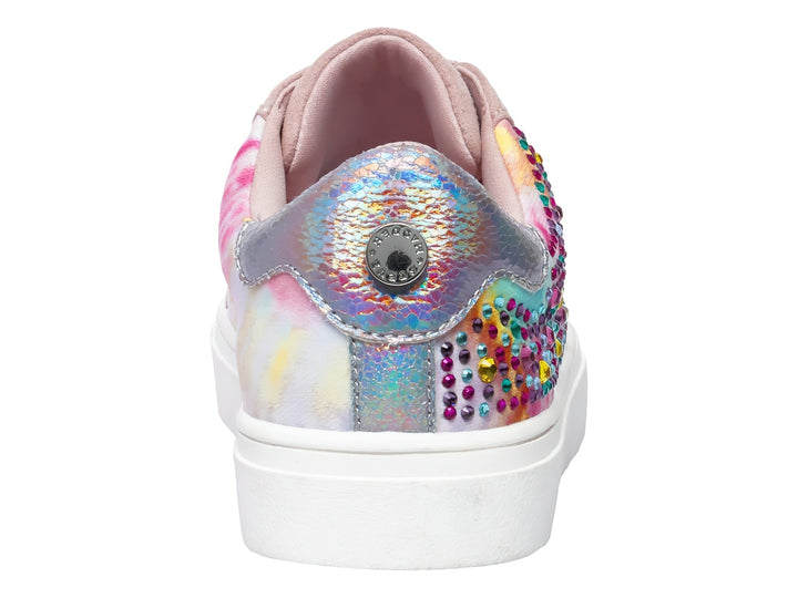 Tenis infantiles Steve Madden color rosa con decoraciones brillantes multicolores y suela blanca.