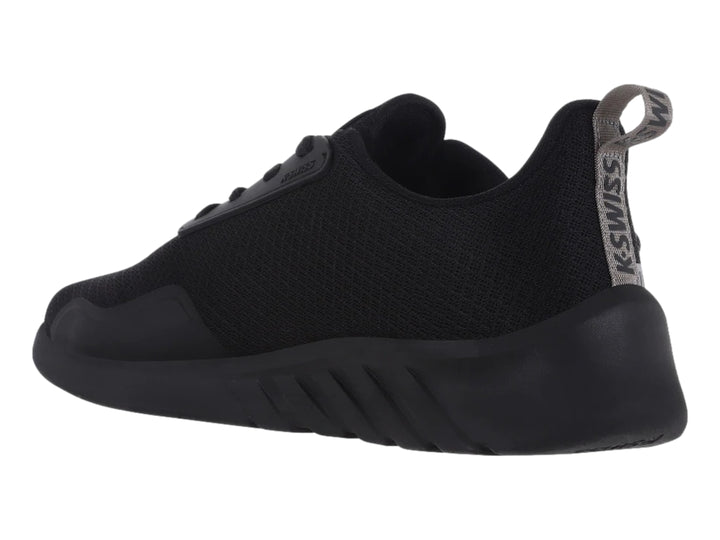 Tenis K-SWISS FORCE X color negro con banda blanca y detalles rojos, diseño deportivo de corte bajo.