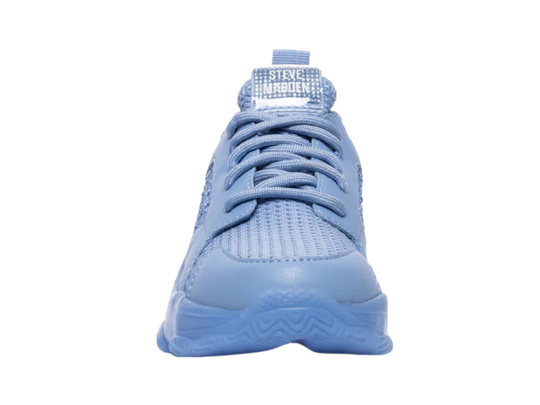 Tenis deportivos Steve Madden para niños en color azul claro con suela gruesa y detalles de malla.