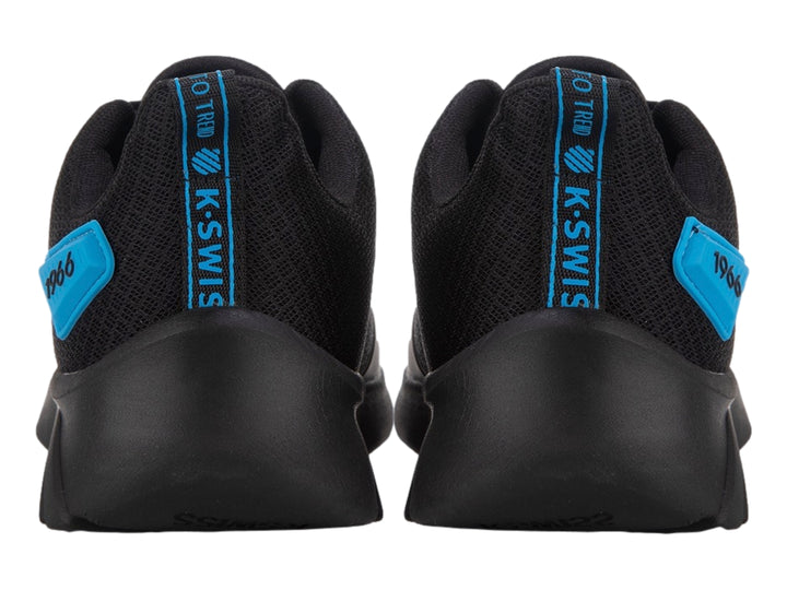 Tenis deportivos K-Swiss color negro con malla transpirable y suela robusta.