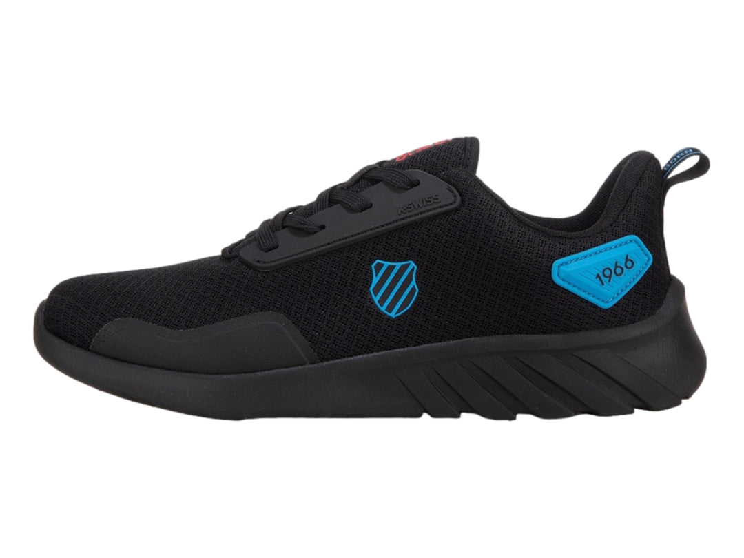 Tenis deportivos K-Swiss color negro con malla transpirable y suela robusta.