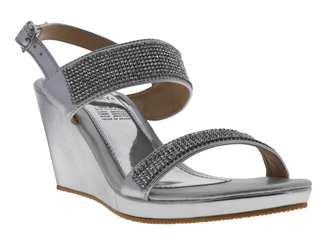 Sandalia de plataforma color plata metálico con detalles de pedrería brillante y correa al tobillo para mujer.